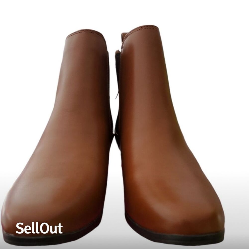 A New Day Women's Chelsea Boots Brown Size 8.5  Casual Round Toe